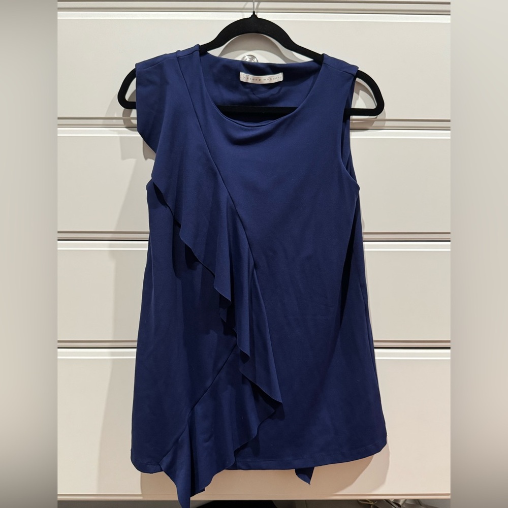 Susana Monoco Navy Sleeveless Top Medium